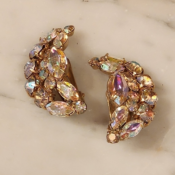 Vintage Ab Rhinestone Crescent Shaped Ear Hugger Clip Earrings Gold Tone 1.5" - Picture 2 of 12